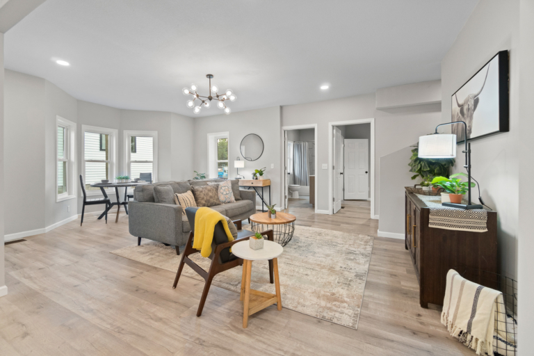 311 South Randolph Street-13